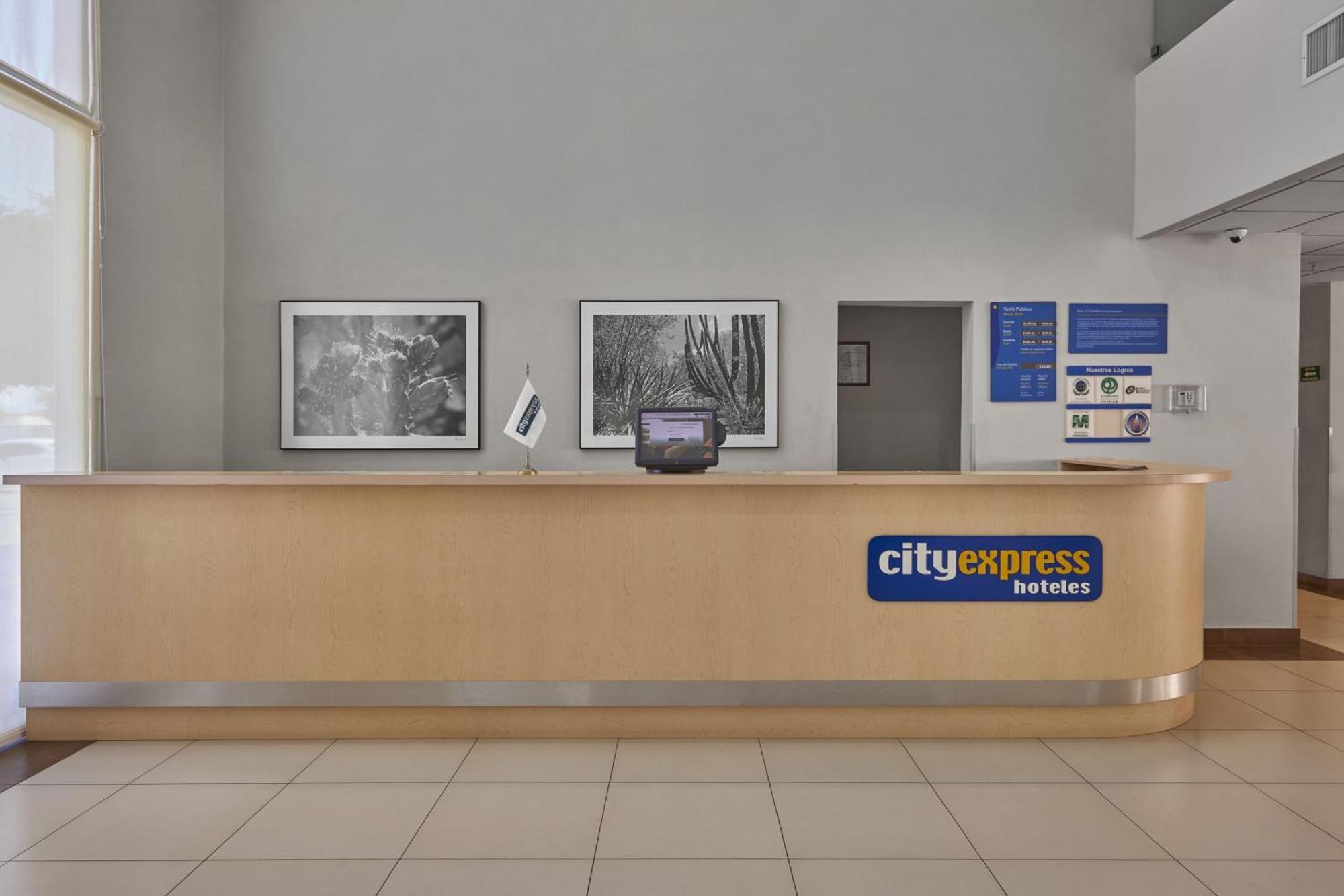 City Express By Marriott Ciudad Obregon Ngoại thất bức ảnh